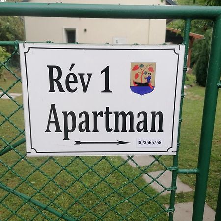 Rev1 Vendeghaz Apartment รีฟฟือเลิพ ภายนอก รูปภาพ